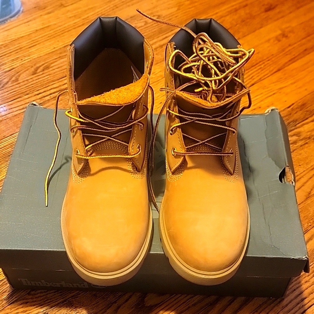 Timberland - Picture 2 of 4